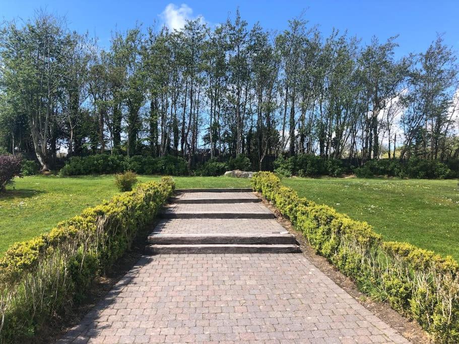 Вилла Townhouse Clifden: Located In The Heart Of Connemara Экстерьер фото