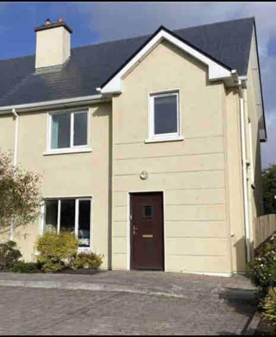 Вилла Townhouse Clifden: Located In The Heart Of Connemara Экстерьер фото
